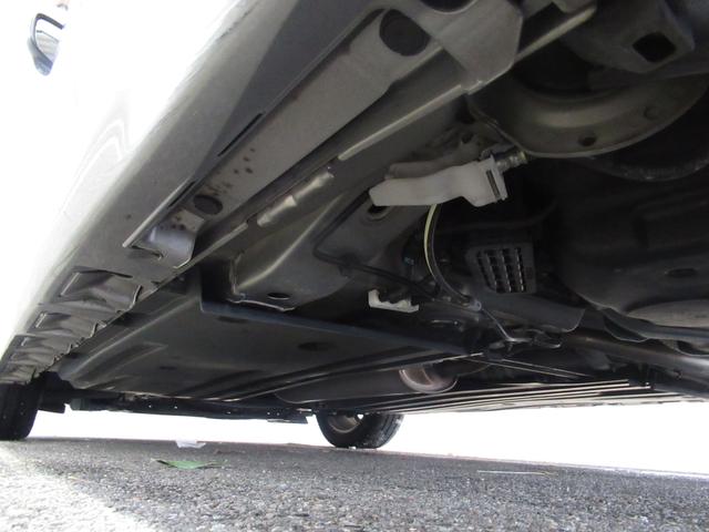 スイフト ＨＹＢＲＩＤ　ＭＺ　カーナビ／全方位カメラ　スズキコネクト対応通信機　アダプティブクルーズコントロール　オートライト　プッシュスタート　シートヒーター　オートエアコン　アイドリングストップ　横滑り防止機能　衝突安全ボディ　衝突被害軽減システム（52枚目）