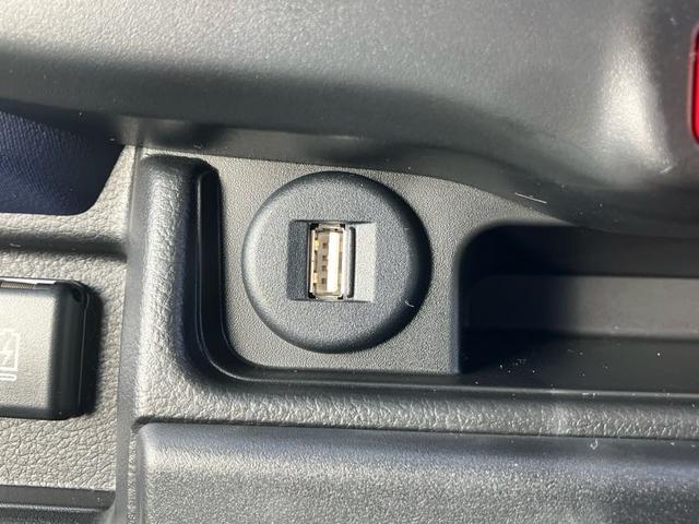 アルト ＨＹＢＲＩＤ　Ｘ　全方位モニター付ディスプレイオーディオ　オートライト　プッシュスタート　シートヒーター　オートエアコン　衝突被害軽減システム　アイドリングストップ　横滑り防止機能　衝突安全ボディ　盗難防止システム（17枚目）