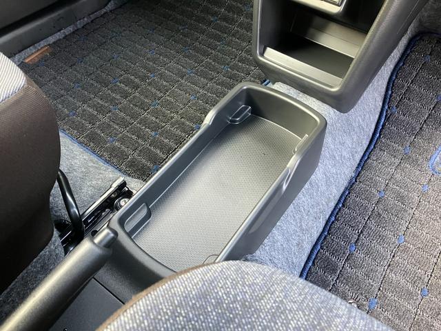 アルト ＨＹＢＲＩＤ　Ｘ　全方位モニター付ディスプレイオーディオ　オートライト　プッシュスタート　シートヒーター　オートエアコン　衝突被害軽減システム　アイドリングストップ　横滑り防止機能　衝突安全ボディ　盗難防止システム（26枚目）