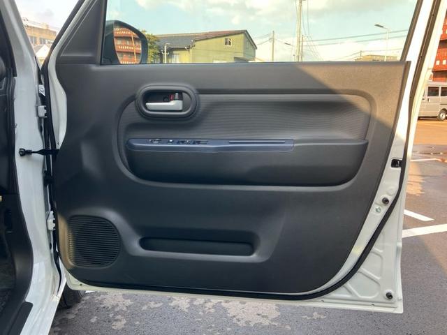 アルト ＨＹＢＲＩＤ　Ｘ　全方位モニター付ディスプレイオーディオ　オートライト　プッシュスタート　シートヒーター　オートエアコン　衝突被害軽減システム　アイドリングストップ　横滑り防止機能　衝突安全ボディ　盗難防止システム（30枚目）