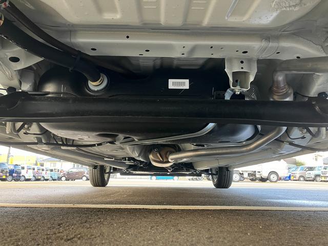 アルト ＨＹＢＲＩＤ　Ｘ　全方位モニター付ディスプレイオーディオ　オートライト　プッシュスタート　シートヒーター　オートエアコン　衝突被害軽減システム　アイドリングストップ　横滑り防止機能　衝突安全ボディ　盗難防止システム（51枚目）