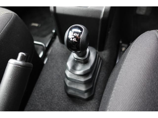 ジムニー ＸＬ　４ＷＤ・４ＡＴ　衝突被害軽減Ｓ非装着車・ケンウッドナビ　★中古車ご成約時にスズキ安心メンテナンスパックをご加入で、スズキ純正ナビ本体１５％ＯＦＦ！！、またはスズキ純正オプション本体１５％ＯＦＦ！！（工賃・付属品は別途頂戴いたします★（10枚目）