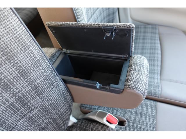 アルトラパンLC L 5型 FF LEDヘッドランプ・オーディオレス ★中古車かえるプランご成約で、スズキ純正ナビ本体30%OFF!!、またはスズキ純正オプション本体30%OFF!!(工賃・付属品は別途頂戴いたします)★(17枚目)