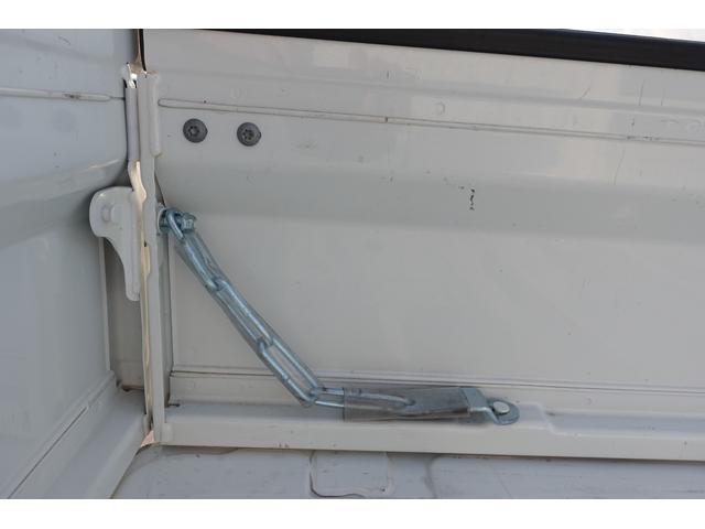 キャリイトラック ＫＣエアコン・パワステ農繁　７型４ＷＤ・５ＭＴ衝突被害軽減Ｓ　★中古車ご成約時にスズキ安心メンテナンスパックをご加入で、スズキ純正ナビ本体１５％ＯＦＦ！！、またはスズキ純正オプション本体１５％ＯＦＦ！！（工賃・付属品は別途頂戴いたします★（9枚目）