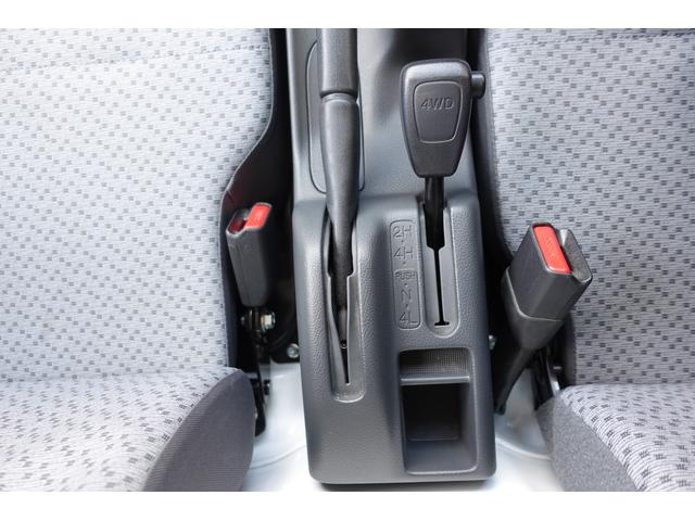 キャリイトラック ＫＣエアコン・パワステ農繁　７型４ＷＤ・５ＭＴ衝突被害軽減Ｓ　★中古車ご成約時にスズキ安心メンテナンスパックをご加入で、スズキ純正ナビ本体１５％ＯＦＦ！！、またはスズキ純正オプション本体１５％ＯＦＦ！！（工賃・付属品は別途頂戴いたします★（19枚目）