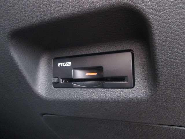 エクストレイル １．５　Ｘ　メモリーナビ　ＡＶＭ　オートＢドア　１００Ｖ　ＡＣ　アラウンドビューモニター　レーンキープアシスト　踏み間違い防止装置　１オーナー　ＬＥＤ　盗難防止システム　スマートキー　レーダークルーズ　アルミホイール　ＥＴＣ　エアコン　パワーステアリング（12枚目）
