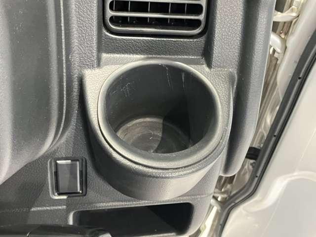 NT100クリッパートラック 660 DX CDチューナー 5MT キー2本 スペアタイヤ Wエアバッグ ワンオーナー車 運転席エアバック PS エアコンパワステ メンテナンスノート ABS(8枚目)