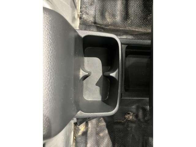 NT100クリッパートラック 660 DX CDチューナー 5MT キー2本 スペアタイヤ Wエアバッグ ワンオーナー車 運転席エアバック PS エアコンパワステ メンテナンスノート ABS(12枚目)