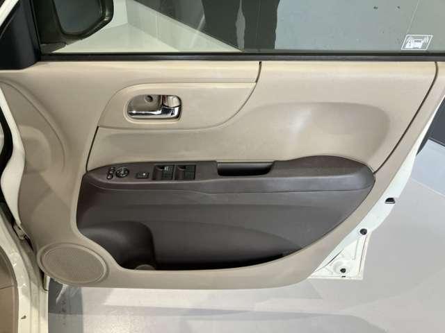 N-ONE 660 G Lパッケージ ディスプレイオーディオ バックモニター 整備記録簿有 iストップ 盗難防止 フルオートエアコン パワーウィンドウ 助手席エアバック バックカメラ 運転席エアバッグ パワーステアリング ABS キーフリーシステム スマキ(12枚目)