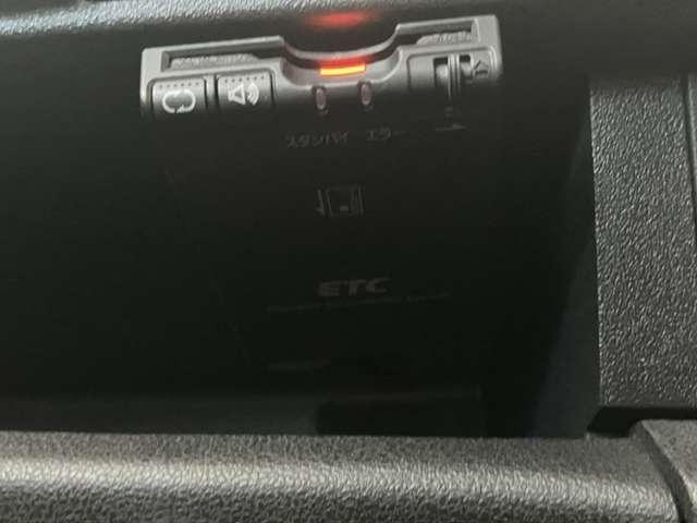 マーチ １．２　ＮＩＳＭＯ　メモリーナビ　ドラレコ　ＥＴＣ　Ｗエアバッグ　定期点検記録簿　アイスト　ナビＴＶ　スマートキ　オートエアコン　メモリナビ　キーフリー　ＡＷ　パワーウィンドウ　エアバック　ＡＢＳ　ワンセグ　ＥＴＣ　パワステ　ドライブレコーダー（13枚目）