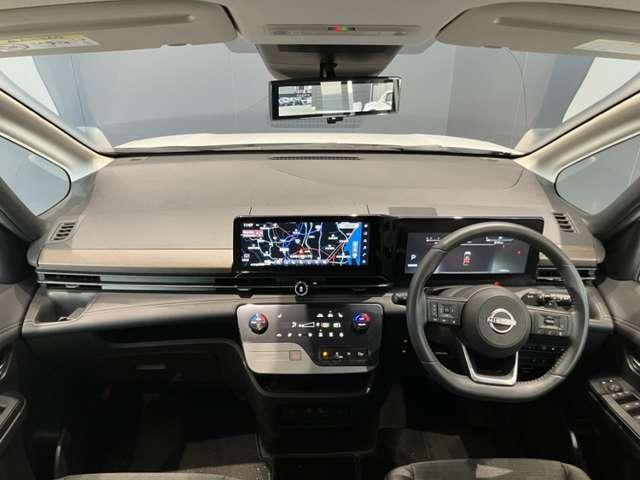 セレナ ２．０　ハイウェイスターＶ　元社用車　後席モニター　ＡＶＭ　寒冷地仕様　Ｗ電動スライド　レーダークルコン　レーンアシスト　ＬＥＤランプ　ワンオーナー車　盗難防止システム　ＥＴＣ装備　カーテンエアバッグ　アルミホイール　キーフリー　メモリ－ナビ　ナビＴＶ　記録簿　エアコン（3枚目）