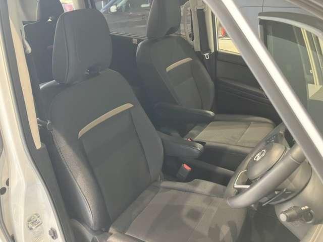 セレナ ２．０　ハイウェイスターＶ　元社用車　後席モニター　ＡＶＭ　寒冷地仕様　Ｗ電動スライド　レーダークルコン　レーンアシスト　ＬＥＤランプ　ワンオーナー車　盗難防止システム　ＥＴＣ装備　カーテンエアバッグ　アルミホイール　キーフリー　メモリ－ナビ　ナビＴＶ　記録簿　エアコン（12枚目）