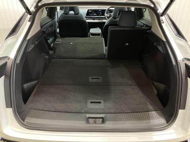 アリア Ｂ６　ｅ－４ＯＲＣＥ　４ＷＤ　当社試乗車アップ　メーカーＯＰナビ・プロパイロット・全周囲カメラ・衝突被害軽減ブレーキ・アルミホイール・ＳＯＳコール・オートエアコン・オートライト・オートバックドア・ＥＴＣ２．０（16枚目）