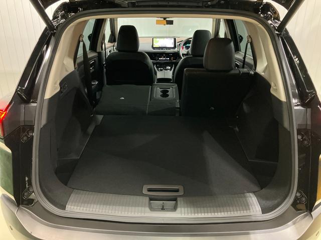 エクストレイル Ｇ　ｅ－４ＯＲＣＥ　１．５　Ｇ　ｅ－４ＯＲＣＥ　４ＷＤ　当社試乗車アップ・メーカーＯＰナビ・全席シートヒーター・ステアリングヒーター・プロパイロット・ＬＥＤヘッドランプ・全周囲カメラ・オートバックドア・ワイヤレス充電器（42枚目）