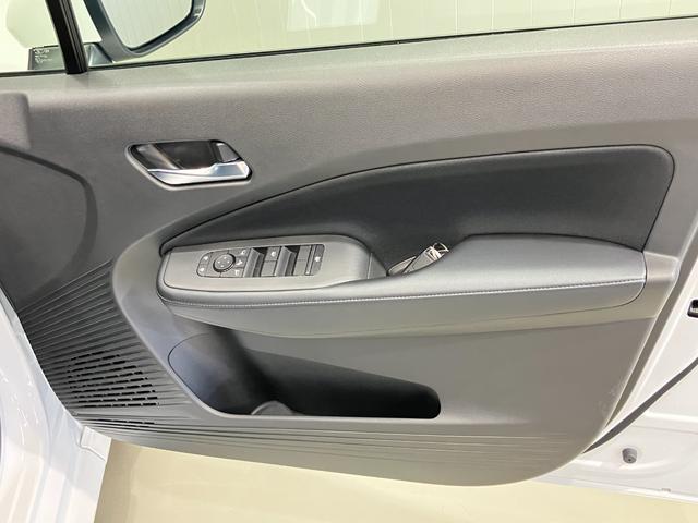 ノート X FOUR 1.2 X FOUR 4WD 当社試乗車アップ・メーカーナビ・アラウンドビューモニター・ワイヤレス受電器・シートヒーター・プロパイロット・SOSコールスイッチ(34枚目)