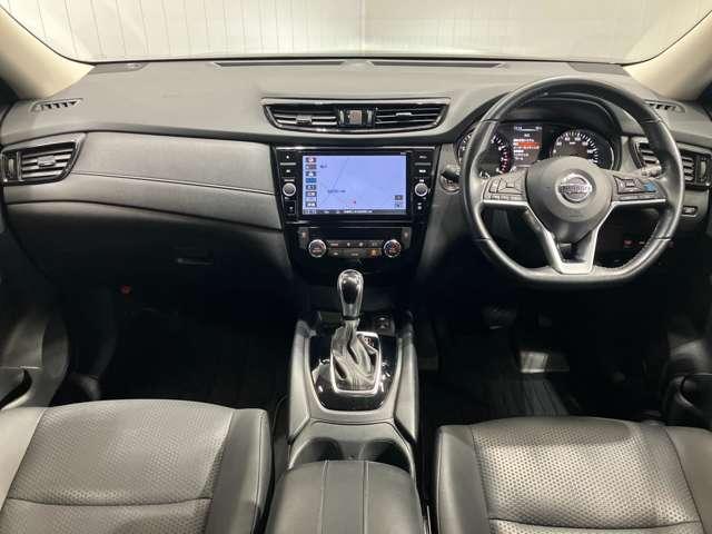 エクストレイル ２．０　２０Ｘｉ　Ｖセレクション　２列車　４ＷＤ　ディーラーＯＰナビ・フロント／リヤシートヒ（4枚目）