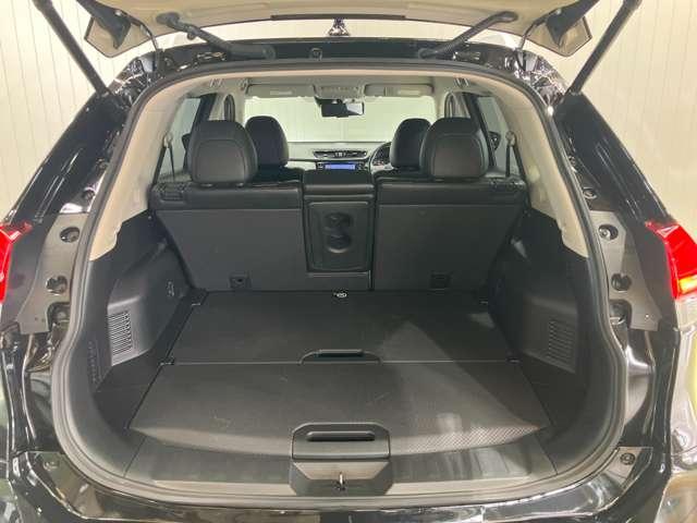 エクストレイル ２．０　２０Ｘｉ　Ｖセレクション　２列車　４ＷＤ　ディーラーＯＰナビ・フロント／リヤシートヒ（11枚目）