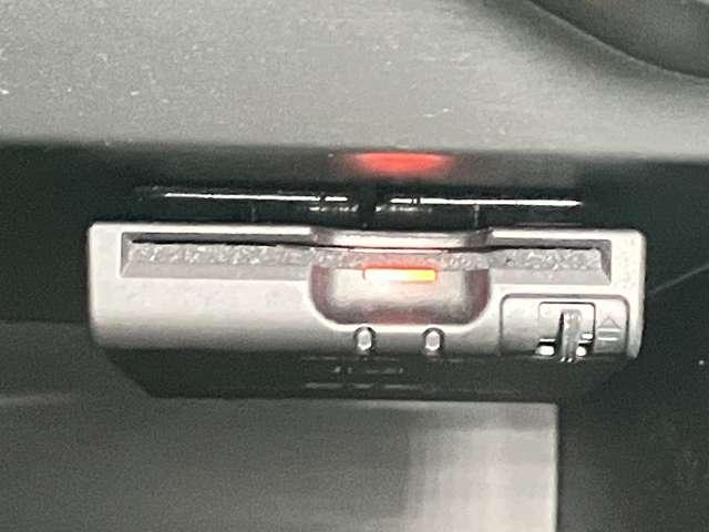 ノート １．２　ｅ－ＰＯＷＥＲ　メダリスト　ワンオーナー・純正ＳＤナビ・アラウンドビュ（9枚目）