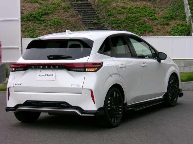 オーラ １．２　Ｇ　ＦＯＵＲ　４ＷＤ　日産コネクトナビ　ＥＴＣ　ドラレコ　ＡＷＩＮ　ワンオーナー車　エマブレ　全周囲　ＬＤＷ　記録簿　アダプティブクルーズ　盗難防止システム　オートエアコン　スマートキー　バックカメラ　ＬＥＤライト　アルミホイール　４ＷＤ　ＥＴＣ車載器　ナビＴＶ　禁煙（2枚目）