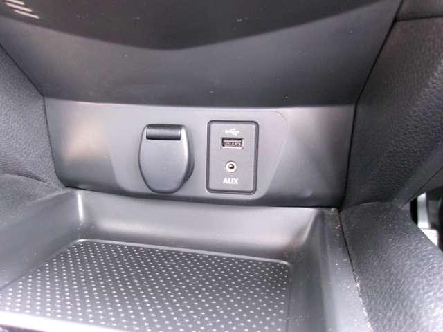 エクストレイル ２．０　２０Ｘｔｔ　エマージェンシーブレーキパッケージ　２列車　アラウンドビューモニター　パーキングアシ　オートクルーズコントロール　アラウンドビュー　ＬＥＤライト　レーンアシスト　ナビ＆ＴＶ　アルミホイール　オートエアコン　キーレス　パワーウインドウ　バックカメラ　記録簿　ＡＢＳ　ＥＴＣ　メモリーナビ（9枚目）