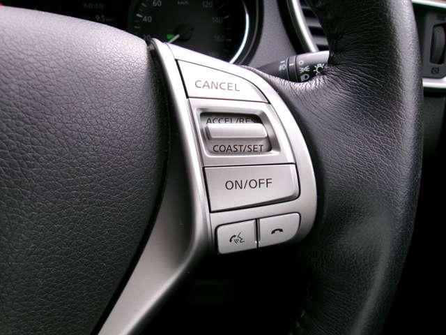 エクストレイル ２．０　２０Ｘｔｔ　エマージェンシーブレーキパッケージ　２列車　アラウンドビューモニター　パーキングアシ　オートクルーズコントロール　アラウンドビュー　ＬＥＤライト　レーンアシスト　ナビ＆ＴＶ　アルミホイール　オートエアコン　キーレス　パワーウインドウ　バックカメラ　記録簿　ＡＢＳ　ＥＴＣ　メモリーナビ（10枚目）