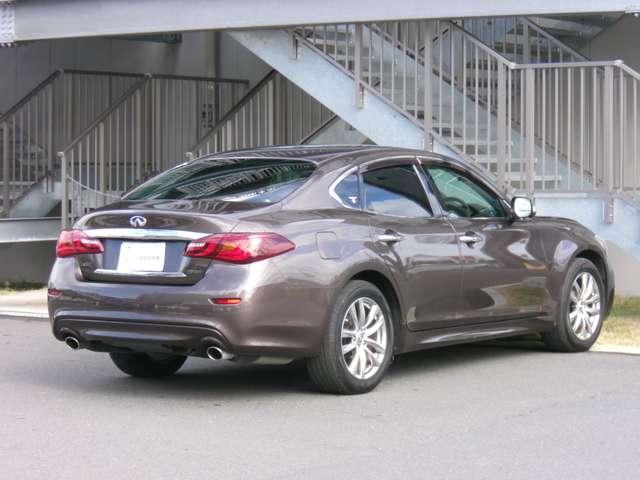 フーガ 2.5 250GT HDDナビ アラウンドビューモニター ETC スマートキー Bカメラ LEDヘッドライト オートエアコン 記録簿 クルコン ETC エアバッグ ナビTV HDDマルチナビ Sカメラ 黒革シート 助手席エアバッグ サイドエアバッグ ABS キーレス(2枚目)