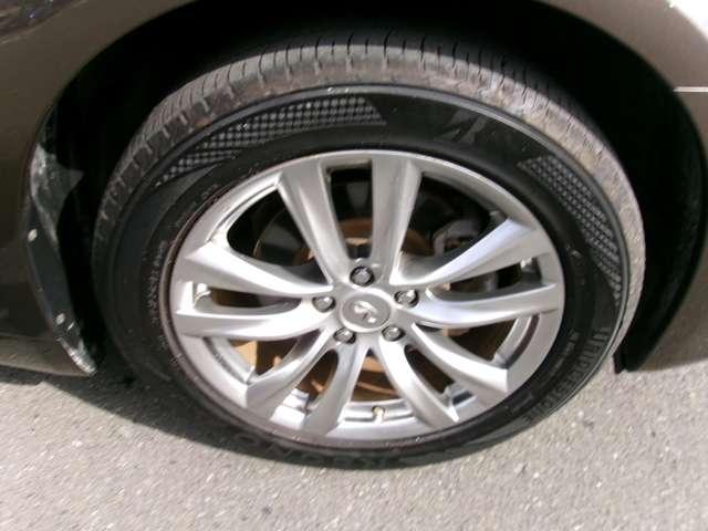 フーガ 2.5 250GT HDDナビ アラウンドビューモニター ETC スマートキー Bカメラ LEDヘッドライト オートエアコン 記録簿 クルコン ETC エアバッグ ナビTV HDDマルチナビ Sカメラ 黒革シート 助手席エアバッグ サイドエアバッグ ABS キーレス(19枚目)