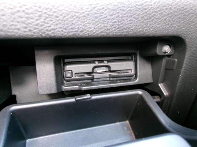 セレナ メモリーナビ　ＥＴＣ　ドラレコ　　後席モニター　Ｗエアコン　両電動ドア　レーンアシスト　レーダークルーズコントロール　ＥＴＣ　１オーナー　バックモニター　スマキー　ＡＷ　ＬＥＤライト　ドラレコ　ナビＴＶ　カーテンエアバック　キーレス　メモリーナビ　セキュリティ（7枚目）