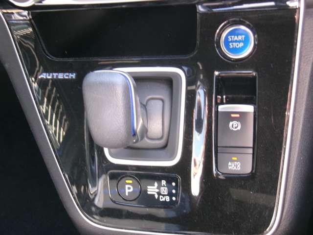 セレナ メモリーナビ　ＥＴＣ　ドラレコ　　後席モニター　Ｗエアコン　両電動ドア　レーンアシスト　レーダークルーズコントロール　ＥＴＣ　１オーナー　バックモニター　スマキー　ＡＷ　ＬＥＤライト　ドラレコ　ナビＴＶ　カーテンエアバック　キーレス　メモリーナビ　セキュリティ（12枚目）