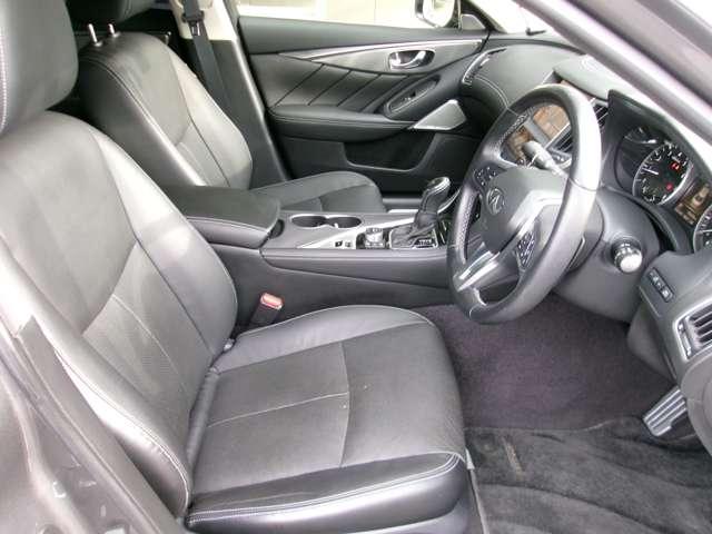 スカイライン メーカーナビ ETC ドラレコ 電動シート LEDヘッドランプ ワンオーナー オートクルーズコントロール キーレス 本革シート 衝突軽減ブレーキ アイドリングストップ ドラレコ アラウンドビュー 車線逸脱警報 ETC バックカメラ パワステ(14枚目)