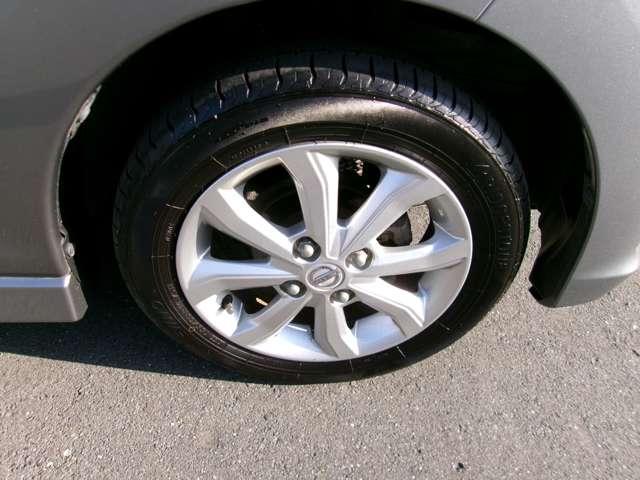 デイズ メモリーナビ　エマージェンシーブレーキ　ナビＴＶ付　全席ＰＷ　ＩＳＴＯＰ　ダブルエアバッグ　ＰＳ　スマキー　Ｂカメラ　ＡＡＣ　盗難防止システム　１オーナー車　アルミホイール　キーフリーシステム　記録簿　ＡＢＳ　１セグＴＶ　メモリーナビ（13枚目）