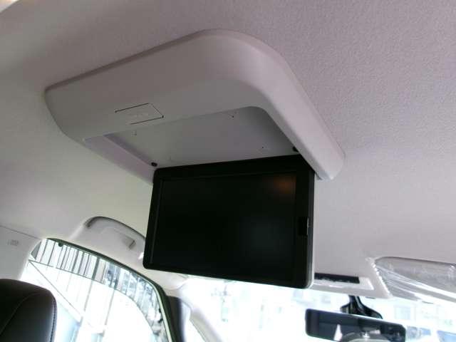 セレナ １．２　ｅ－ＰＯＷＥＲ　ハイウェイスター　Ｖ　防水シート　リアモニター　プロパイロット　３６０°カメラ　エマジェンシーブレーキ　１オナ　スマキー　バックカメラ　ＬＥＤ　レーンアシスト　点検記録簿付　ＥＴＣ　ドラレコ　イモビ　サイドカーテンエアバック　フルオートエアコン　アルミホイール（5枚目）