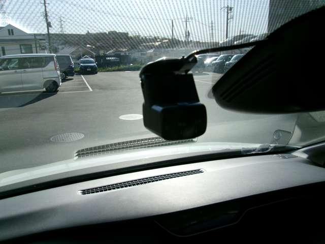 セレナ １．２　ｅ－ＰＯＷＥＲ　ハイウェイスター　Ｖ　防水シート　リアモニター　プロパイロット　３６０°カメラ　エマジェンシーブレーキ　１オナ　スマキー　バックカメラ　ＬＥＤ　レーンアシスト　点検記録簿付　ＥＴＣ　ドラレコ　イモビ　サイドカーテンエアバック　フルオートエアコン　アルミホイール（7枚目）