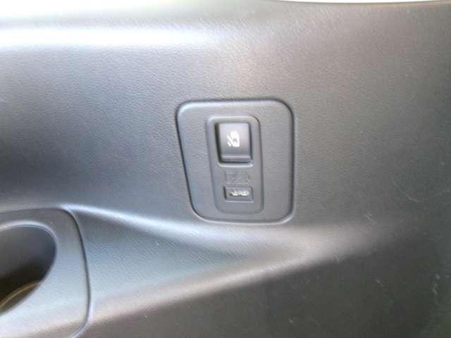 セレナ １．２　ｅ－ＰＯＷＥＲ　ハイウェイスター　Ｖ　防水シート　リアモニター　プロパイロット　３６０°カメラ　エマジェンシーブレーキ　１オナ　スマキー　バックカメラ　ＬＥＤ　レーンアシスト　点検記録簿付　ＥＴＣ　ドラレコ　イモビ　サイドカーテンエアバック　フルオートエアコン　アルミホイール（16枚目）