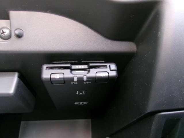 ノート 1.2 e-POWER X Vセレクション メモリーナビ ETC ドラレコ アラウンドカメラ ワンオ-ナ-車 運転席助手席エアバック エアバッグ 衝突被害軽減装置 イモビライザー LEDヘッドライト パワーウインドウ レーンアシスト ETC アルミホイール スマートキー(7枚目)