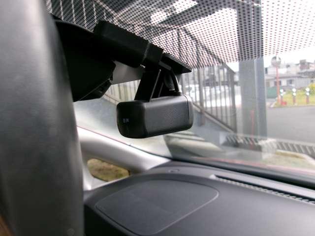 ノート 1.2 e-POWER X Vセレクション メモリーナビ ETC ドラレコ アラウンドカメラ ワンオ-ナ-車 運転席助手席エアバック エアバッグ 衝突被害軽減装置 イモビライザー LEDヘッドライト パワーウインドウ レーンアシスト ETC アルミホイール スマートキー(8枚目)