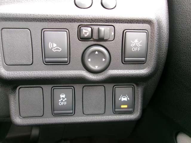 ノート 1.2 e-POWER X Vセレクション メモリーナビ ETC ドラレコ アラウンドカメラ ワンオ-ナ-車 運転席助手席エアバック エアバッグ 衝突被害軽減装置 イモビライザー LEDヘッドライト パワーウインドウ レーンアシスト ETC アルミホイール スマートキー(12枚目)