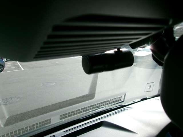 キャラバン 2.0 グランド プレミアムGX ロングボディ 弊社展示試乗車 メモリーナビ レーンキープ 禁煙 Wエアバック スマートキー&プッシュスタート ドラレコ ナビTV ETC キーレスエントリー Bカメラ オートエアコン LEDヘッドライト パワーウィンド メモリーナビ ABS(7枚目)