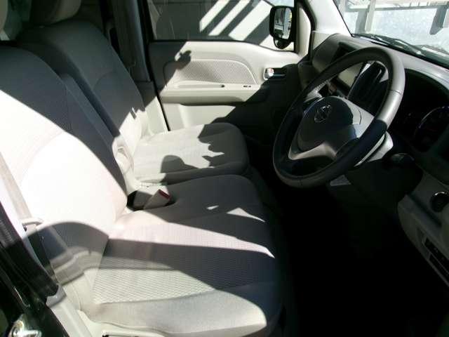 NV100クリッパーリオ 660 G ハイルーフ 4WD メモリーナビ ETC ドラレコ ブレーキサポート 1オ-ナ- レーンキープアシスト スマートキ 盗難防止装置 ETC付き キーフリーシステム エアコン フルタイム4WD 記録簿 ドラレコ 助手席エアバッグ ワンセグTV I-STOP(12枚目)