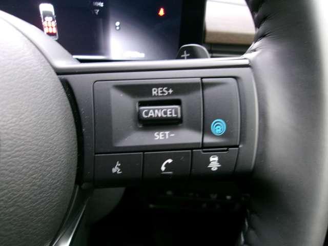 セレナ 2.0 ハイウェイスターV W電動スライド レーダークルコン レーンアシスト LEDランプ ワンオーナー車 盗難防止システム ETC装備 カーテンエアバッグ アルミホイール キーフリー メモリ-ナビ ナビTV 記録簿 エアコン(9枚目)