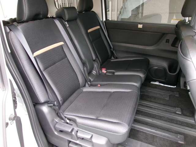 セレナ 2.0 ハイウェイスターV W電動スライド レーダークルコン レーンアシスト LEDランプ ワンオーナー車 盗難防止システム ETC装備 カーテンエアバッグ アルミホイール キーフリー メモリ-ナビ ナビTV 記録簿 エアコン(19枚目)