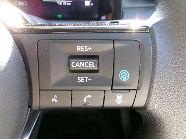 ノート 1.2 X 弊社展示試乗車 日産コネクトナビ ETC リアカメラ 衝突被害軽減ブレ-キ 全方位カメラ ETC付 アルミ 禁煙車 LEDヘッドライト レーダークルーズ レーンアシスト インテリジェントキー ワンオーナー ドラレコ 整備記録簿 ワンセグTV(9枚目)