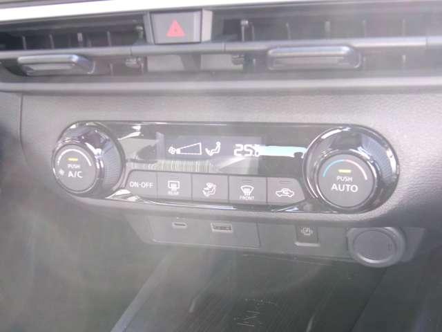 ノート 1.2 X 弊社展示試乗車 日産コネクトナビ ETC リアカメラ 衝突被害軽減ブレ-キ 全方位カメラ ETC付 アルミ 禁煙車 LEDヘッドライト レーダークルーズ レーンアシスト インテリジェントキー ワンオーナー ドラレコ 整備記録簿 ワンセグTV(12枚目)