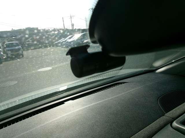 オーラ 1.2 G 弊社展示試乗車 日産コネクトナビ ETC 自動(被害軽減)ブレーキ 試乗車アップ LKA サイドカメラ ETC ドライブレコーダー カーテンエアバッグ イモビライザー アルミホイール 禁煙 インテリジェントキー パワーウィンドウ 寒冷地仕様(7枚目)