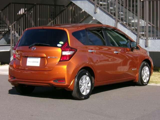 ノート １．２　ｅ－ＰＯＷＥＲ　Ｘ　メモリーナビ　ＥＴＣ　ドラレコ　記録簿付　Ｒカメラ　運転席助手席エアバック　レーンキープ　ＡＵＴＯエアコン　１オーナー　盗難防止システム　ナビＴＶ　運転席エアバッグ　キーレスエントリー　ドラレコ　ＥＴＣ車載器　パワーウィンドウ（2枚目）