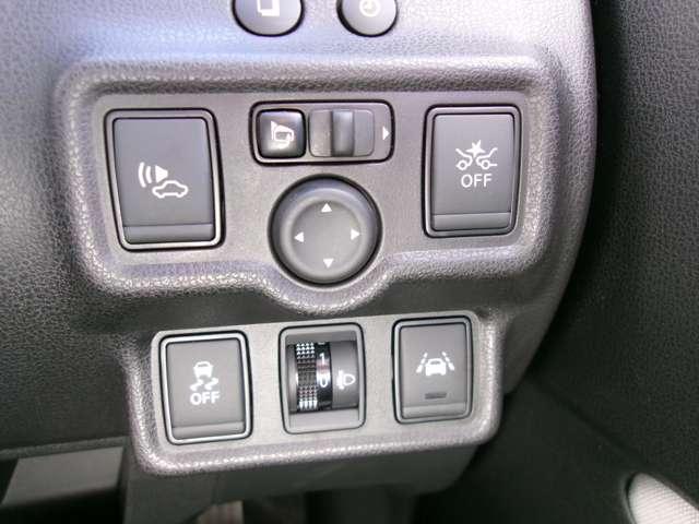 ノート １．２　ｅ－ＰＯＷＥＲ　Ｘ　メモリーナビ　ＥＴＣ　ドラレコ　記録簿付　Ｒカメラ　運転席助手席エアバック　レーンキープ　ＡＵＴＯエアコン　１オーナー　盗難防止システム　ナビＴＶ　運転席エアバッグ　キーレスエントリー　ドラレコ　ＥＴＣ車載器　パワーウィンドウ（10枚目）