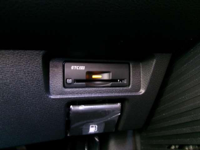 オーラ 1.2 G 弊社展示試乗車 日産コネクトナビ ETC 自動(被害軽減)ブレーキ 試乗車アップ LED LKA サイドカメラ ETC ドライブレコーダー カーテンエアバッグ イモビライザー アルミホイール 禁煙 インテリジェントキー パワーウィンドウ(6枚目)