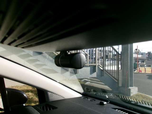 オーラ 1.2 G 弊社展示試乗車 日産コネクトナビ ETC 自動(被害軽減)ブレーキ 試乗車アップ LED LKA サイドカメラ ETC ドライブレコーダー カーテンエアバッグ イモビライザー アルミホイール 禁煙 インテリジェントキー パワーウィンドウ(7枚目)