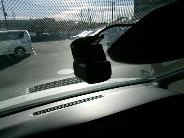 セレナ 1.2 e-POWER ハイウェイスター V メモリーナビ ETC ドラレコ 360°カメラ エマジェンシーブレーキ 1オナ スマキー バックカメラ LED レーンアシスト 点検記録簿付 ETC ドラレコ イモビ サイドカーテンエアバック フルオートエアコン アルミホイール(8枚目)