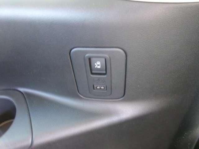 セレナ 1.2 e-POWER ハイウェイスター V メモリーナビ ETC ドラレコ 360°カメラ エマジェンシーブレーキ 1オナ スマキー バックカメラ LED レーンアシスト 点検記録簿付 ETC ドラレコ イモビ サイドカーテンエアバック フルオートエアコン アルミホイール(17枚目)